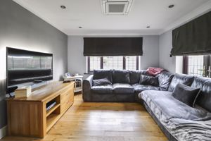 Sitting Room- click for photo gallery